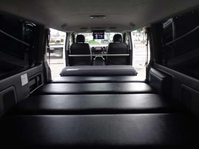 ハイエースバン3.0 スーパーGL ダークプライム ロングボディ ディーゼルターボ 4WD　ワンオーナー　令和6年タイミングベルト交換済　社外ナビ　スマートキー　バックカメラ　フロント・サイドカメラ　バッドラッカー17インチアルミホイール　バッドフェイスボンネット 3000