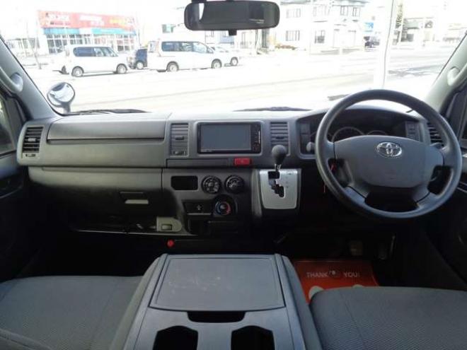 ハイエースバン2.8 DX ロング ディーゼルターボ 4WD　寒冷地仕様　　丸目クラシックヘッドライトキット　415COBRA　SAFARIフロントリップスポイラー　16インチアルミ&トーヨーH30　リアヒーター　リアエアコン 2800