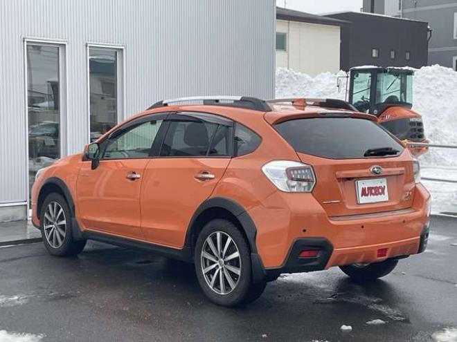 インプレッサXVハイブリッド 2.0i-L アイサイト 4WD　夏冬タイヤ付　　社外ナビTV　バックカメラ　クルコン　ETC　パワーシート　シートヒーター　ドラレコ　プッシュスタート　スターター機能付純正スマートキー　パドルシフト　Bluetooth　ワンオーナー 2000