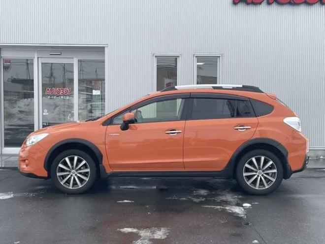 インプレッサXVハイブリッド 2.0i-L アイサイト 4WD　夏冬タイヤ付　　社外ナビTV　バックカメラ　クルコン　ETC　パワーシート　シートヒーター　ドラレコ　プッシュスタート　スターター機能付純正スマートキー　パドルシフト　Bluetooth　ワンオーナー 2000