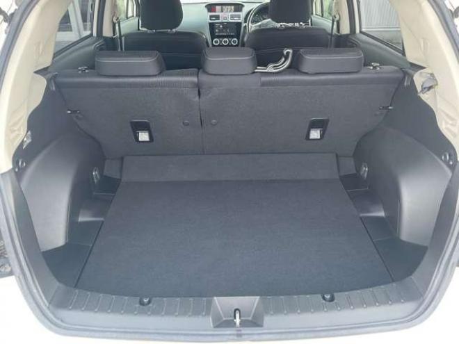 インプレッサスポーツ 2.0 i アイサイト 4WD　後期型　プッシュスタート　スマートキー　KENWOOD製ナビTV　Bluetooth バックカメラ　レーダークルーズコントロール　ETC　HIDヘッドライト　リアスポイラー　エアロ(サイド・リア) 2000