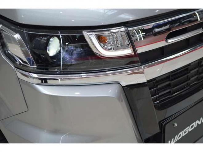 ワゴンRカスタムZ ハイブリッド ZT 4WD　ワンオーナー車ハイブリッド4WDターボスズキコネクト対応通信機装着車セーフティサポート搭載パドルシフトアイドリングストップ全方位モニター付ディスプレイオーディオLEDアダプティブクルーズコントロール 660