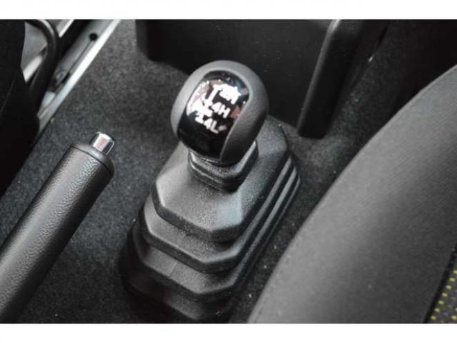 ジムニーXC 4WD　ワンオーナー4WDターボオートマチックセーフティサポート搭載デュアルセンサーブレーキサポート誤発信抑制機能ドライブレコーダーLEDライトクルーズコントロール 660