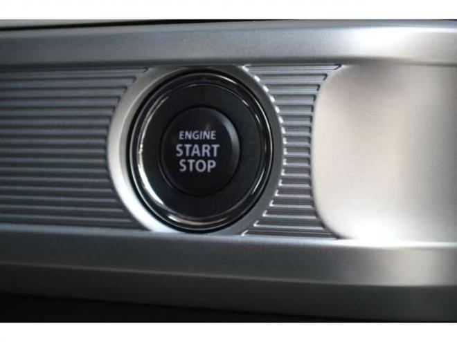 スペーシアハイブリッド X 4WD　ワンオーナー車ハイブリッド4WDターボセーフティサポート搭載アイドリングストップ横滑り防止装置ハイビームアシスト両側オートスライドCDシートヒーター 660