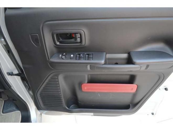 スペーシアハイブリッド X 4WD　ワンオーナー車ハイブリッド4WDターボセーフティサポート搭載アイドリングストップ横滑り防止装置ハイビームアシスト両側オートスライドCDシートヒーター 660