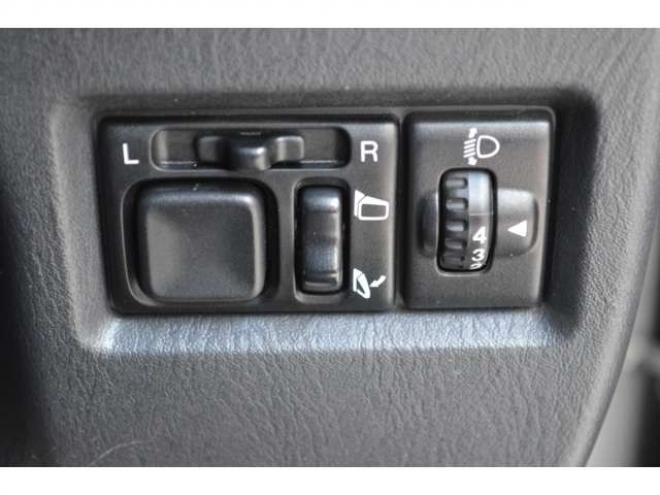 ジムニーランドベンチャー 4WD　ワンオーナー特別仕様車5速マニュアル4WDターボハーフレザーシートヒーターETCドライブレコーダー 660