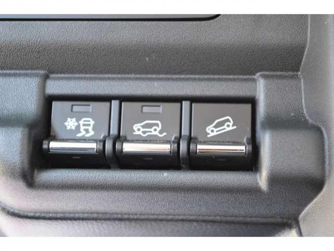 ハスラータフワイルド 4WD　ワンオーナー特別仕様車ハイブリッド4WDセーフティサポート搭載アイドリングストップデュアルカメラブレーキサポート後退時ブレーキサポート横滑り防止装置ハイビームアシストLEDアダプティブクルーズコントロール 660