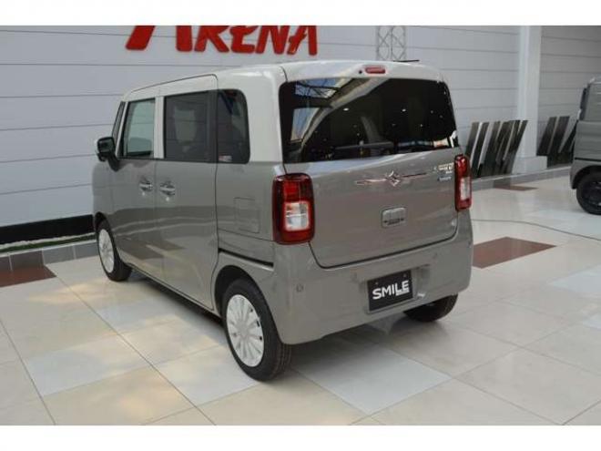 ワゴンRスマイルハイブリッド X 4WD　クリームコーデセーフティサポートスズキコネクト対応9インチ全方位ナビLEDハイブリット4WDセーフティサポート搭載アイドリングストップハイビームアシストLEDライト両側オートスライドドアパーキングセンサー 登録済未使用車 660