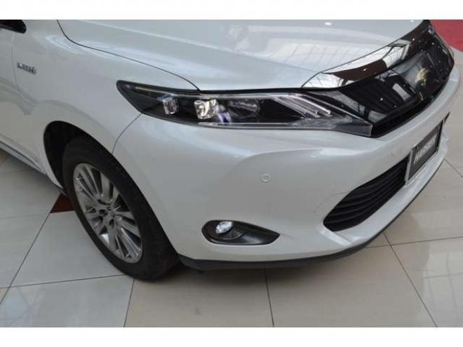 ハリアー2.5 ハイブリッド E-Four プレミアム アドバンストパッケージ 4WD　ワンオーナー車プリクラッシュセーフティ横滑り防止装置ハーフレザーシート全方位モニター付8インチナビ純正ナビTVバックカメラLEDライトETCクルーズコントロールパワーバックドア 2500