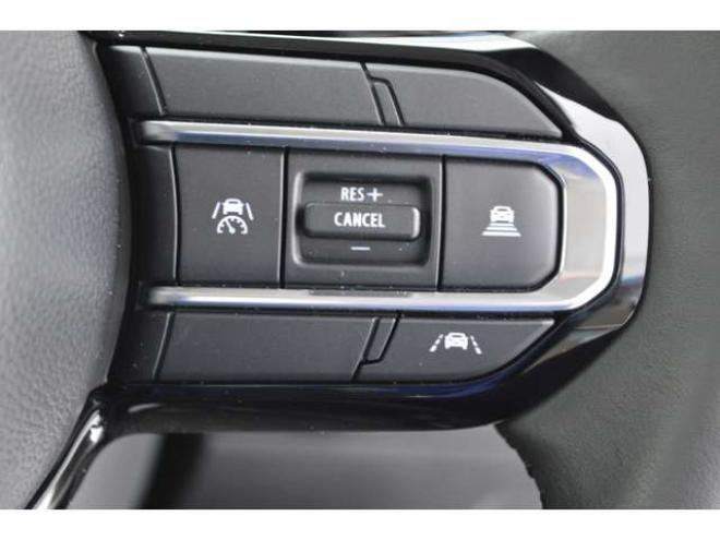 クロスビー1.2 ハイブリッド MZ アップグレードパッケージ装着車 4WD　ハイブリッド4WDセーフティサポート搭載スズキコネクト対応通信機装着車アップグレードパッケージ全方位モニター付9インチナビTVバックカメラアダプティブクルーズコントロールLEDライト 登録済未使用車 1200