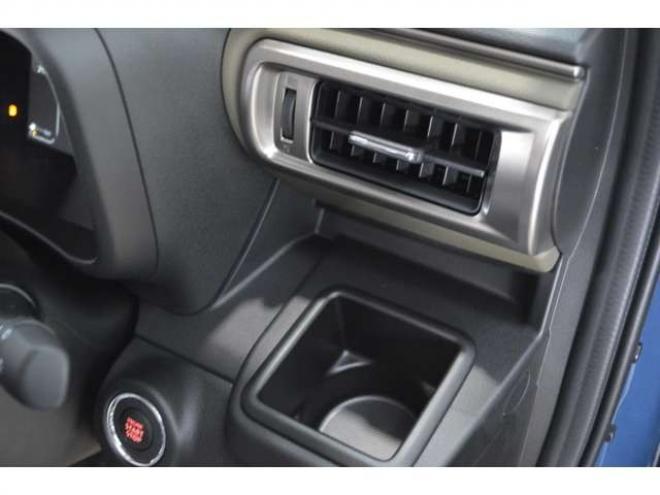 クロスビー1.2 ハイブリッド MZ アップグレードパッケージ装着車 4WD　ハイブリッド4WDセーフティサポート搭載スズキコネクト対応通信機装着車アップグレードパッケージ全方位モニター付9インチナビTVバックカメラアダプティブクルーズコントロールLEDライト 登録済未使用車 1200