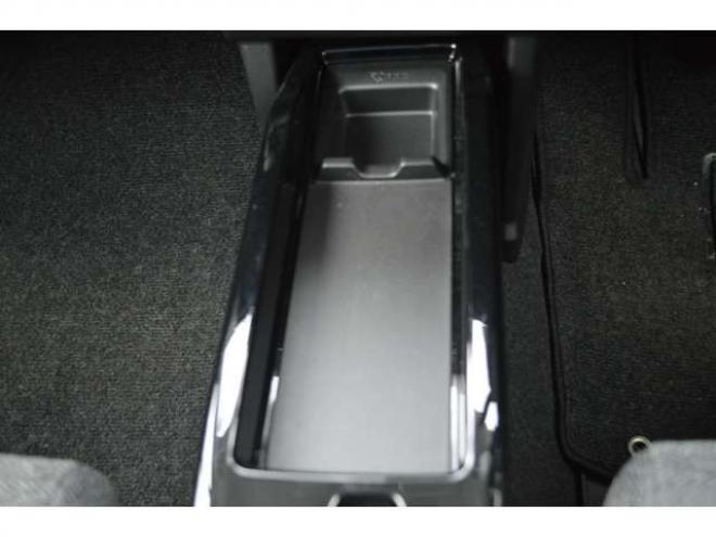 クロスビー1.2 ハイブリッド MZ アップグレードパッケージ装着車 4WD　ハイブリッド4WDセーフティサポート搭載スズキコネクト対応通信機装着車アップグレードパッケージ全方位モニター付9インチナビTVバックカメラアダプティブクルーズコントロールLEDライト 登録済未使用車 1200