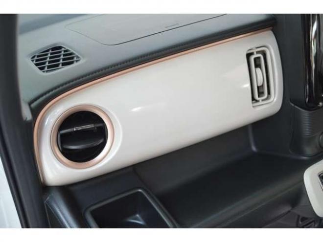 ワゴンRスマイルハイブリッド X 4WD　ワンオーナーセーフティサポートSDナビTV 660