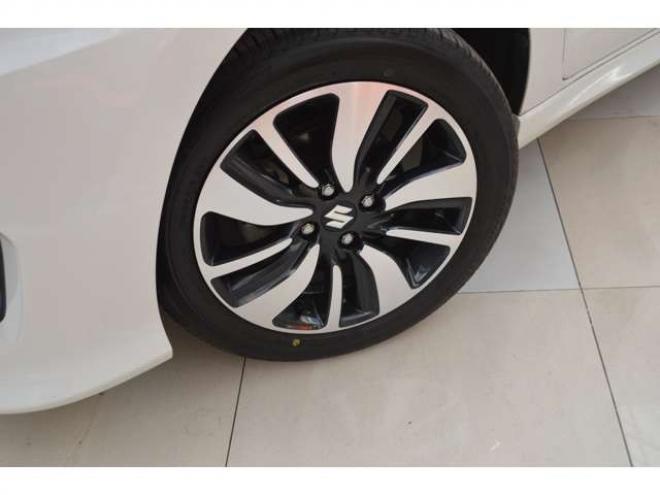 スイフト1.2 ハイブリッド RS セーフティパッケージ装着車 4WD　ワンオーナー車ハイブリット4WDセーフティサポート搭載アイドリングストップ横滑り防止装置パドルシフトアダプティブクルーズコントロールLEDライトETCシートヒーター 1200