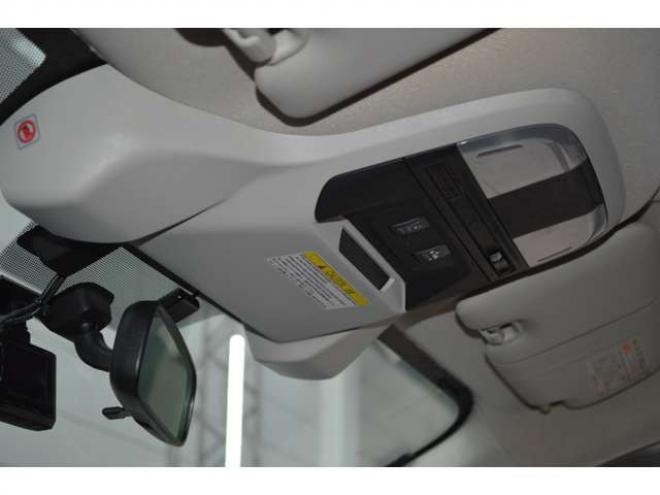 インプレッサスポーツ 2.0 i-L アイサイト 4WD　ワンオーナー車4WDパドルシフトアイサイトアイドリングストップ横滑り防止装置レーダークルーズコントロール純正8インチナビTVバックカメラブラインドスポットモニター前後ドラレコETCパーキングセンサーLEDライト 2000