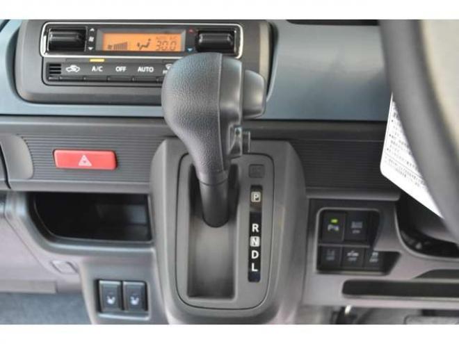 スペーシアベースXF 4WD　届出済未使用車4WDセーフティサポート搭載デュアルセンサーブレーキサポート後退時ブレーキサポート横滑り防止装置アダプティブクルーズコントロールLEDライト右側オートスライドドア 660