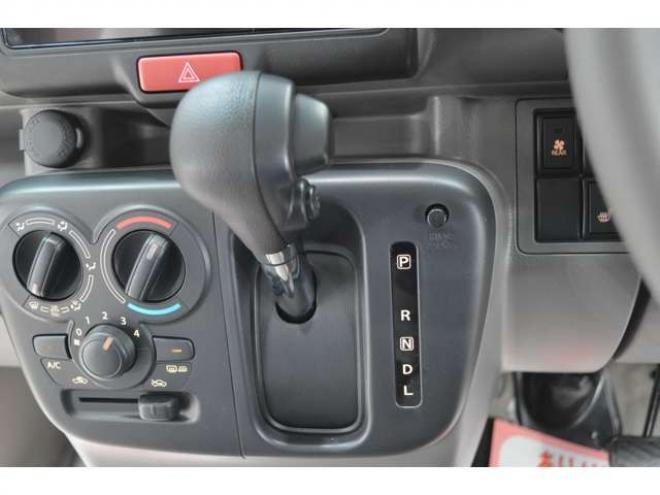 エブリィジョイン ハイルーフ　届出済未使用車4WDインパネCVTセーフティサポート搭載アイドリングストップ横滑り防止装置バックアイカメラディスプレイオーディオハイビームアシストLEDライト 660