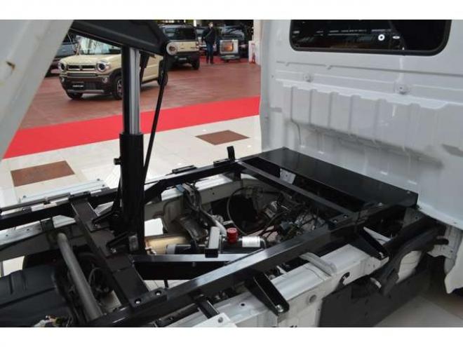 キャリー浅底ダンプ 1方開 4WD　浅底ダンプワンオーナー車5速マニュアルセーフティサポート搭載デュアルセンサーブレーキサポート誤発信抑制機能横滑り防止装置キーレスエントリー電動油圧式ダンプ 660