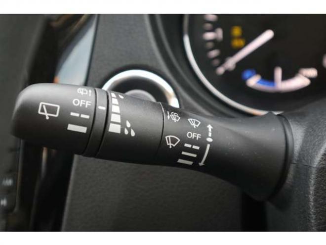 エクストレイル2.0 20S ハイブリッド 4WD　純正フルセグナビ　ETC　アラウンドビューカメラ　パーキングアシスト　ヒルディセントコントロール　クルーズコントロール　パーキングソナー 2000