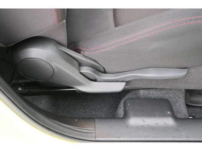 スイフトスポーツ 1.4 スズキ セーフティ サポート非装着車　純正フルセグナビ　ETC　LEDヘッドライト　オートライト　クルーズコントロール　　シートヒーター　ステアリングリモコンスイッチ 2WD 1400