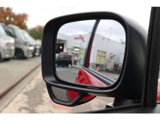 クロスビー1.0 ハイブリッド MX スズキ セーフティ サポートパッケージ装着車 4WD　CDプレイヤー　シートヒーター　アイドリングストップ　パーキングセンサー　デュアルセンサーブレーキサポート　ヒルディセントコントロール 1000