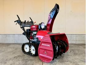 除雪機　ホンダ　HSS970ｎ！55HR！　新潟店在庫に付き、お取り寄せになります！