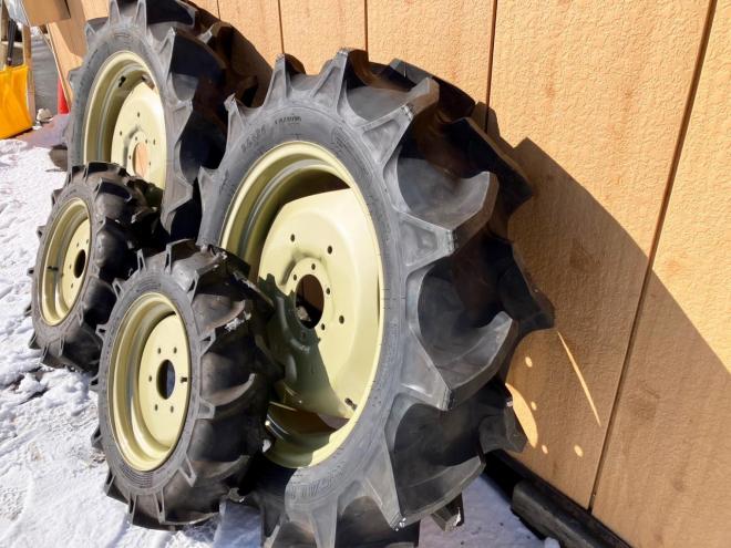 その他ヤンマートラクター　ホイール付タイヤ　4本セット