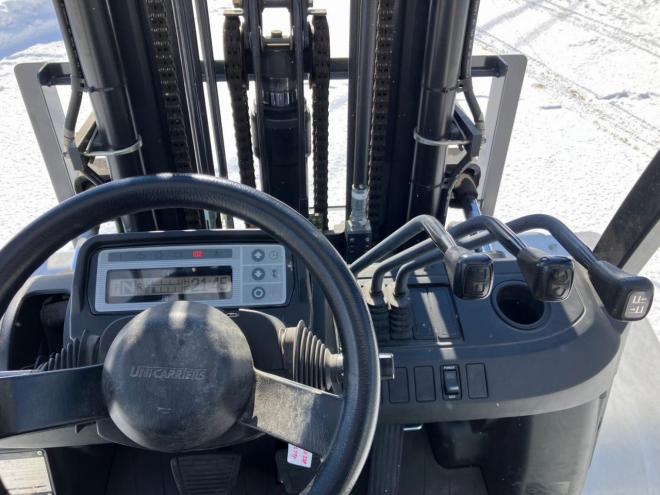 フォークリフトユニキャリア　中古　HIF4F35D　建機