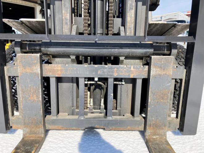 フォークリフトユニキャリア　中古　HIF4F35D　建機