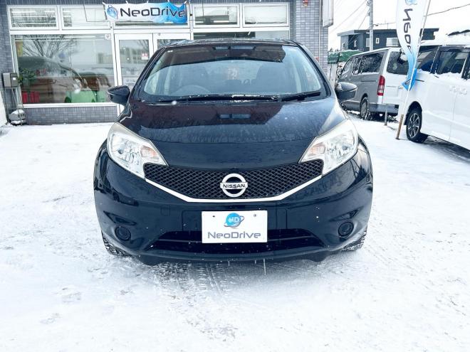 ノート1.2X FOUR Vセレクション+セーフティ 4WD　ローンが不安な方＜優遇ローン＞本州仕入　エマージェンシーブレーキ　社外ナビ 4WD