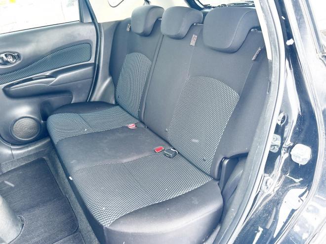 ノート1.2X FOUR Vセレクション+セーフティ 4WD　ローンが不安な方＜優遇ローン＞本州仕入　エマージェンシーブレーキ　社外ナビ 4WD