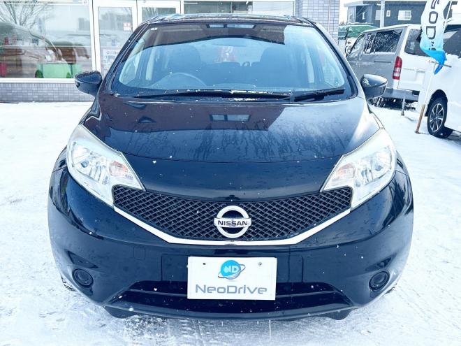 ノート1.2X FOUR Vセレクション+セーフティ 4WD　ローンが不安な方＜優遇ローン＞本州仕入　エマージェンシーブレーキ　社外ナビ 4WD