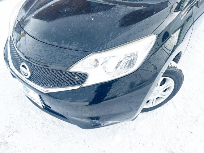 ノート1.2X FOUR Vセレクション+セーフティ 4WD　ローンが不安な方＜優遇ローン＞本州仕入　エマージェンシーブレーキ　社外ナビ 4WD