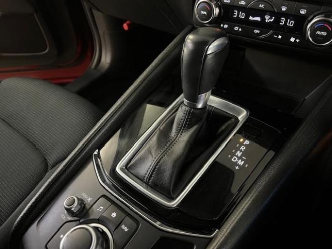 CX-5ＸＤ　プロアクティブ　本州仕入　寒冷地仕様　禁煙車　ドライビングポジションサポートＰＫＧ　衝突軽減ブレーキ　レーダークルーズ　ブラインドスポット　純正１９インチＡＷ　社外１７ＡＷ＋スタッドレスタイヤ付　パワートランク 4WD 2200 5Dr