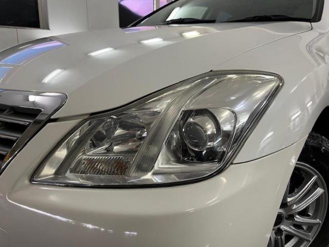 クラウンロイヤルサルーン　ｉ－Ｆｏｕｒ　寒冷地仕様　禁煙車　後期型　社外１６インチＡＷ　スタッドレスタイヤ付　クルーズコントロール　純正ＨＤＤナビ　フルセグ地デジ　ＤＶＤ再生　Ｂｌｕｅｔｏｏｔｈオーディオ　バックカメラ　コーナーセンサー 4WD 2500 4Dr