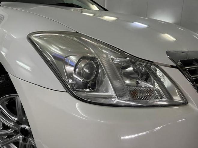 クラウンロイヤルサルーン　ｉ－Ｆｏｕｒ　寒冷地仕様　禁煙車　後期型　社外１６インチＡＷ　スタッドレスタイヤ付　クルーズコントロール　純正ＨＤＤナビ　フルセグ地デジ　ＤＶＤ再生　Ｂｌｕｅｔｏｏｔｈオーディオ　バックカメラ　コーナーセンサー 4WD 2500 4Dr