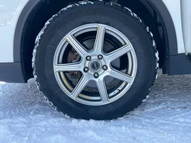 エクストレイル2.0 20S 2列車 4WD　ETC　パワステ　パワーウィンドウ　ABS　アイドリングストップ　エアコン　ナビ　キーレスエントリー　寒冷地仕様 2000