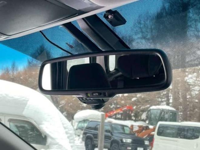 ヴェルファイア2.5 Z Gエディション 4WD　クルーズコントロール　アイドリングストップ　ABS　エアコン　パワステ　パワーウィンドウ　スマートキー　キーレス　オットマン　電動シート　3列シート　両側電動スライドドア　アルミホイール　MTモード 2500