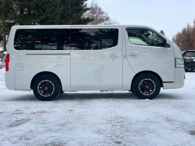 キャラバンNV350 2.5 プレミアムGX ロングボディ ディーゼルターボ 4WD　ETC　ベットキット　スマートキー　キーレス　パワーウィンドウ　ABS　エアコン　パワステ　盗難防止装置　両側スライドドア 2500