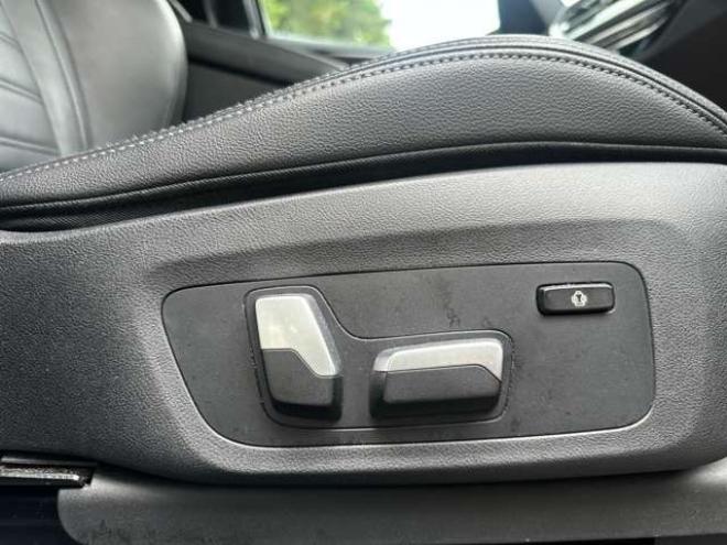 BMWX3 xドライブ20d Mスポーツ ディーゼルターボ 4WD　マイナー後　電動シート　電動リアゲート　TVナビ　バックカメラ　パワステ　パワーウィンドウ　シートヒーター　ETC　アルミホイール　盗難防止装置　ABS　クルーズコントロール 正規輸入車 2000