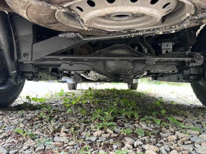 タウンエースバン1.5 GL 4WD　アルトピアーノ　ベージュツートン全塗装済　ベッドキット　セカンドバッテリー　ETC　フルセグTVナビ　バックカメラ　アイドリングストップ　ABS　レーンキープアシスト　盗難防止装置　パワステ　パワーウィンドウ 1500