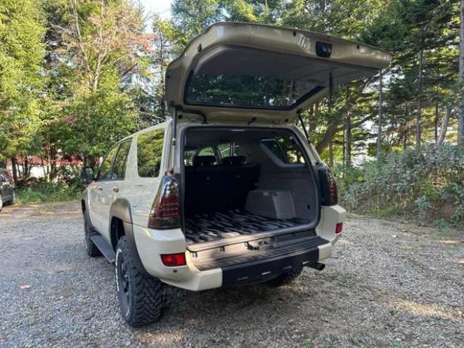 ハイラックスサーフ2.7 SSR-X アメリカンバージョン 4WD　コンビハンドル　社外ナビ　バックカメラ　ETC　社外スターター　社外ヘッドライト　シートカバー　パワーウィンドウ　パワステ　純正アルミ　ABS　キーレス　社外テール　社外グリル 2700