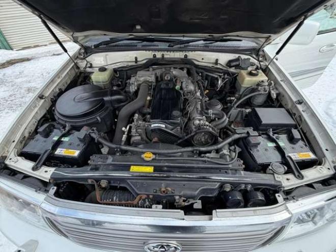ランドクルーザー100 4.2 VXリミテッド Gセレクション ディーゼルターボ 4WD　ETC　パワステ　電動シート　クルーズコントロール　ABS　シートヒーター　パワーウィンドウ　キーレス　サンルーフ　アルミホイール 4200