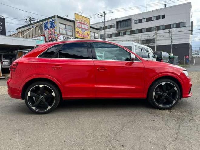 アウディRS Q3 2.5 4WD　ナビTV/Bカメラ/パワーシート/純正AW 正規輸入車 2500