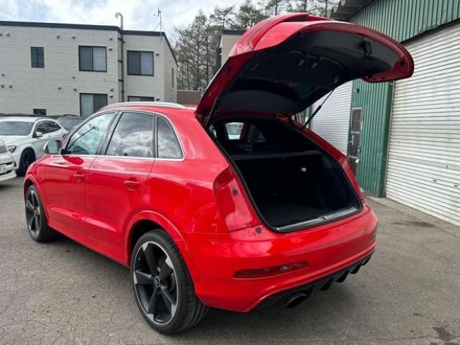 アウディRS Q3 2.5 4WD　ナビTV/Bカメラ/パワーシート/純正AW 正規輸入車 2500