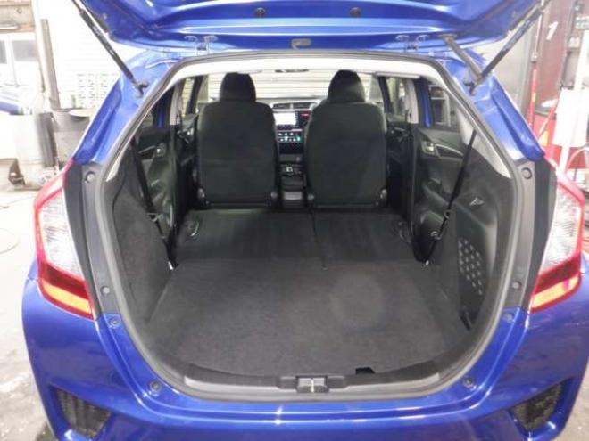 フィット1.5 ハイブリッド Fパッケージ 4WD　ナビ・TV・Bluetooth・LEDヘッドライト・ワイパーデアイサー・純正エンスタ・フォグランプ・スマートキー・プッシュスタート・寒冷地仕様 1500