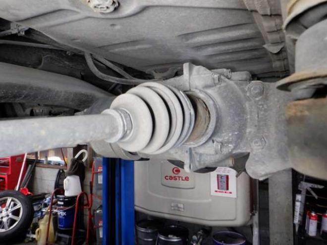 フィット1.5 ハイブリッド Fパッケージ 4WD　ナビ・TV・Bluetooth・LEDヘッドライト・ワイパーデアイサー・純正エンスタ・フォグランプ・スマートキー・プッシュスタート・寒冷地仕様 1500