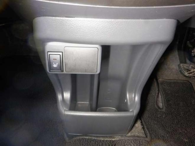 ハスラーJスタイルIII 4WD　ナビ・TV・B/T・後期型・前席シートヒーター・スマートキー・プッシュスタート・HID・ETC・LEDフォグランプ・アイドリングストップ・オートライト・衝突軽減・ルーフレール・DVD再生・ミラーヒーター 660