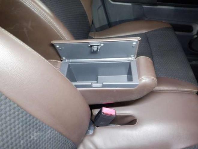 ハスラーJスタイルIII 4WD　ナビ・TV・B/T・後期型・前席シートヒーター・スマートキー・プッシュスタート・HID・ETC・LEDフォグランプ・アイドリングストップ・オートライト・衝突軽減・ルーフレール・DVD再生・ミラーヒーター 660