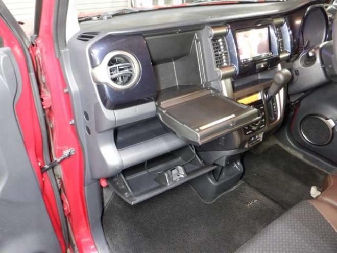 ハスラーJスタイルIII 4WD　ナビ・TV・B/T・後期型・前席シートヒーター・スマートキー・プッシュスタート・HID・ETC・LEDフォグランプ・アイドリングストップ・オートライト・衝突軽減・ルーフレール・DVD再生・ミラーヒーター 660